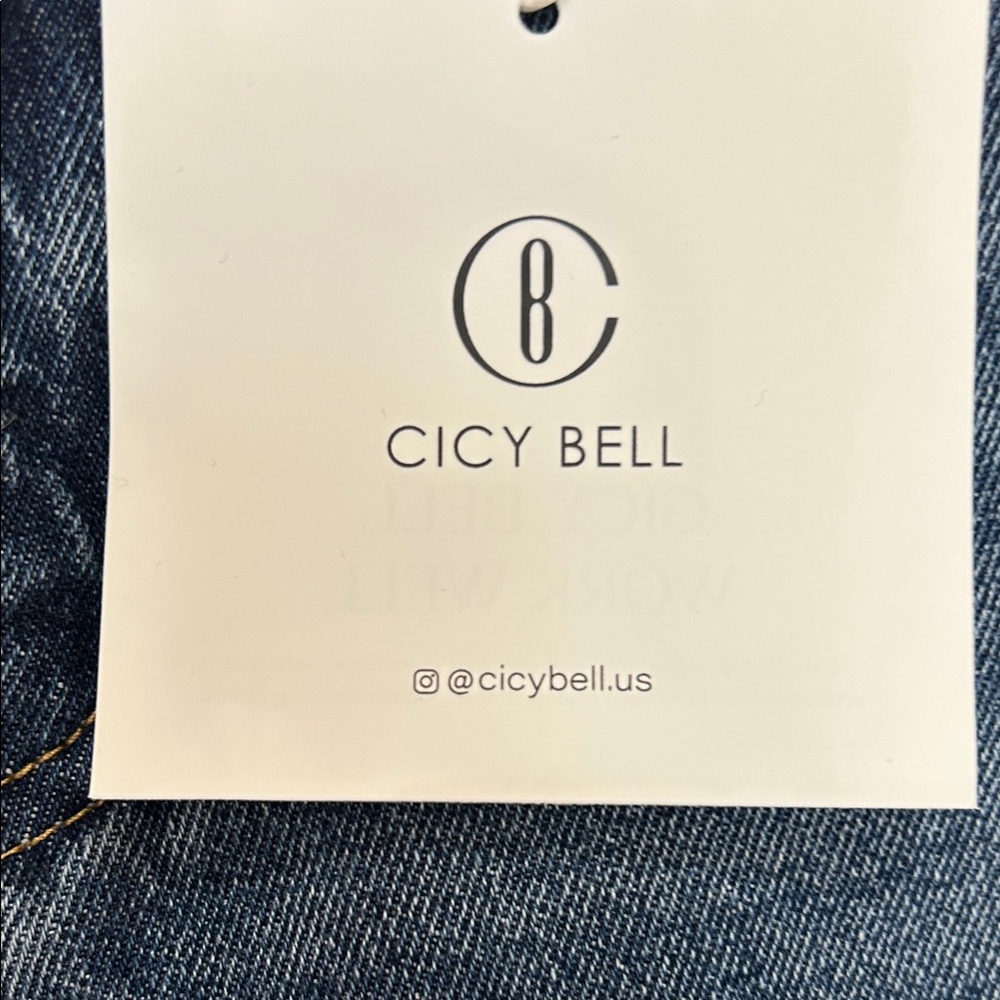 Wide Leg Dark Wash Jeans with Tag - Picture 2 of 9